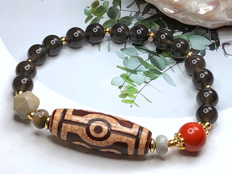 Dzi Bead 天珠 | KOJI ARAKI Art Works