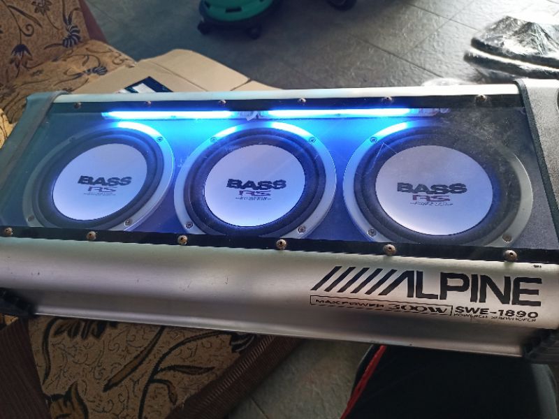 SWE-1890 ALPINE サブウーファー いやらしい MAXPOWER 300W