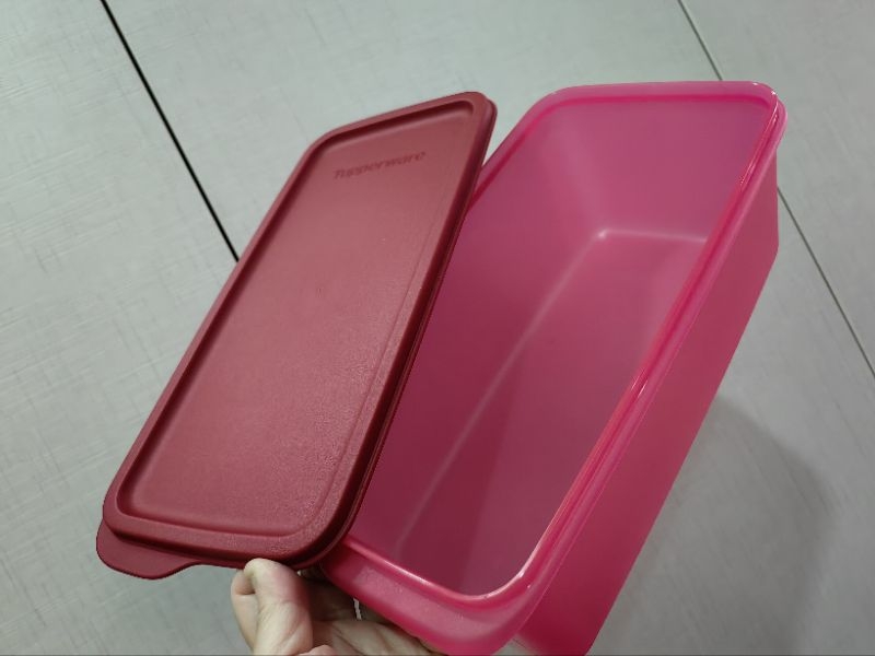 Tupperware Cool Stacker 2.2L OR 1.3L Red Cool Stacker Long Shape Food ...
