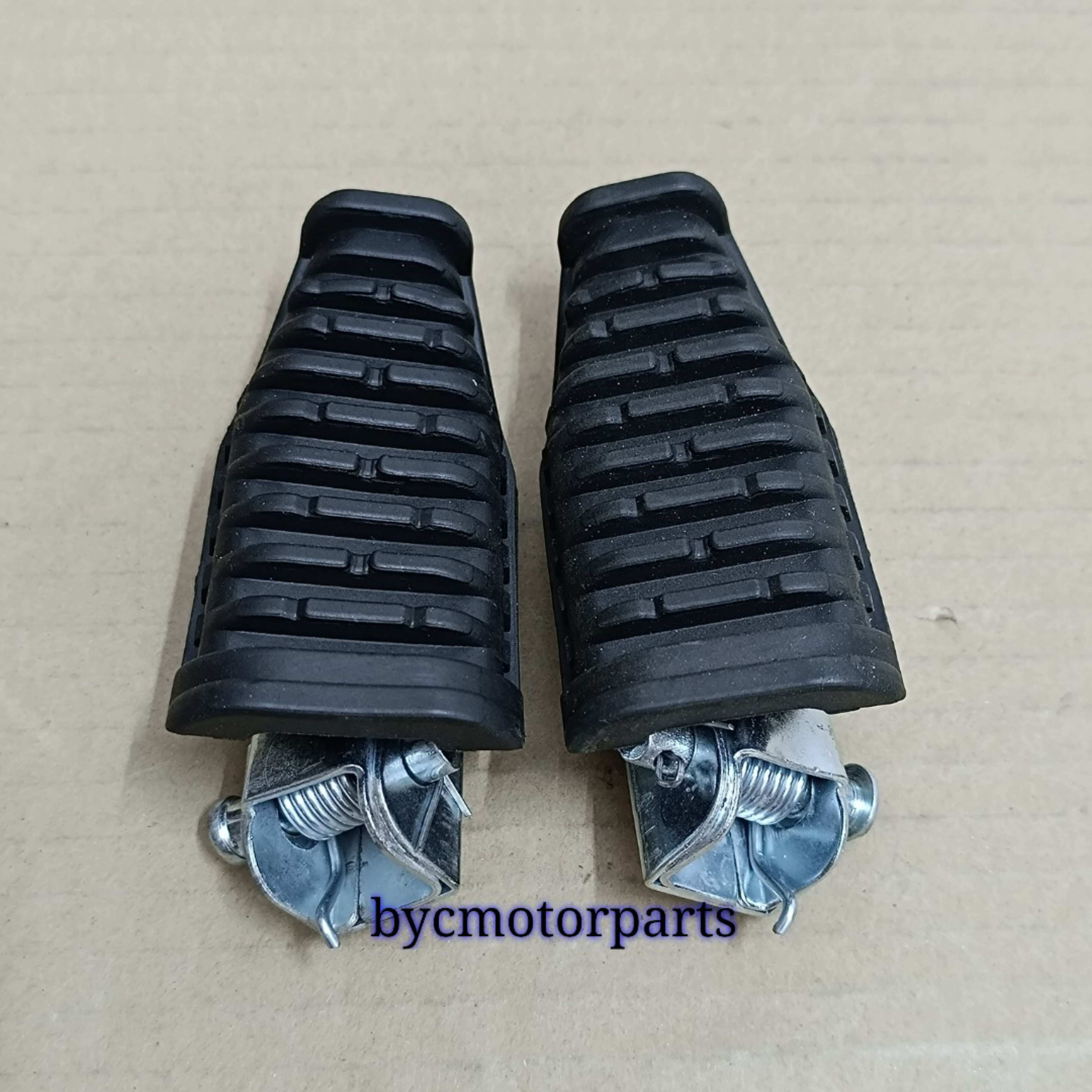 YAMAHA SS2 Y1102 FRONT FOOTREST COMPLETE SET STEP BAR BRAKE PEDAL UP ...