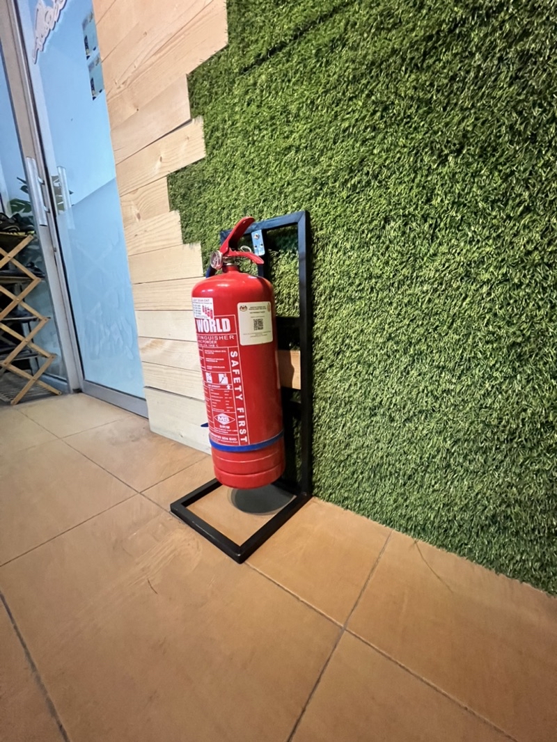 Single Fire Extinguisher Stand Iron | Shopee Malaysia