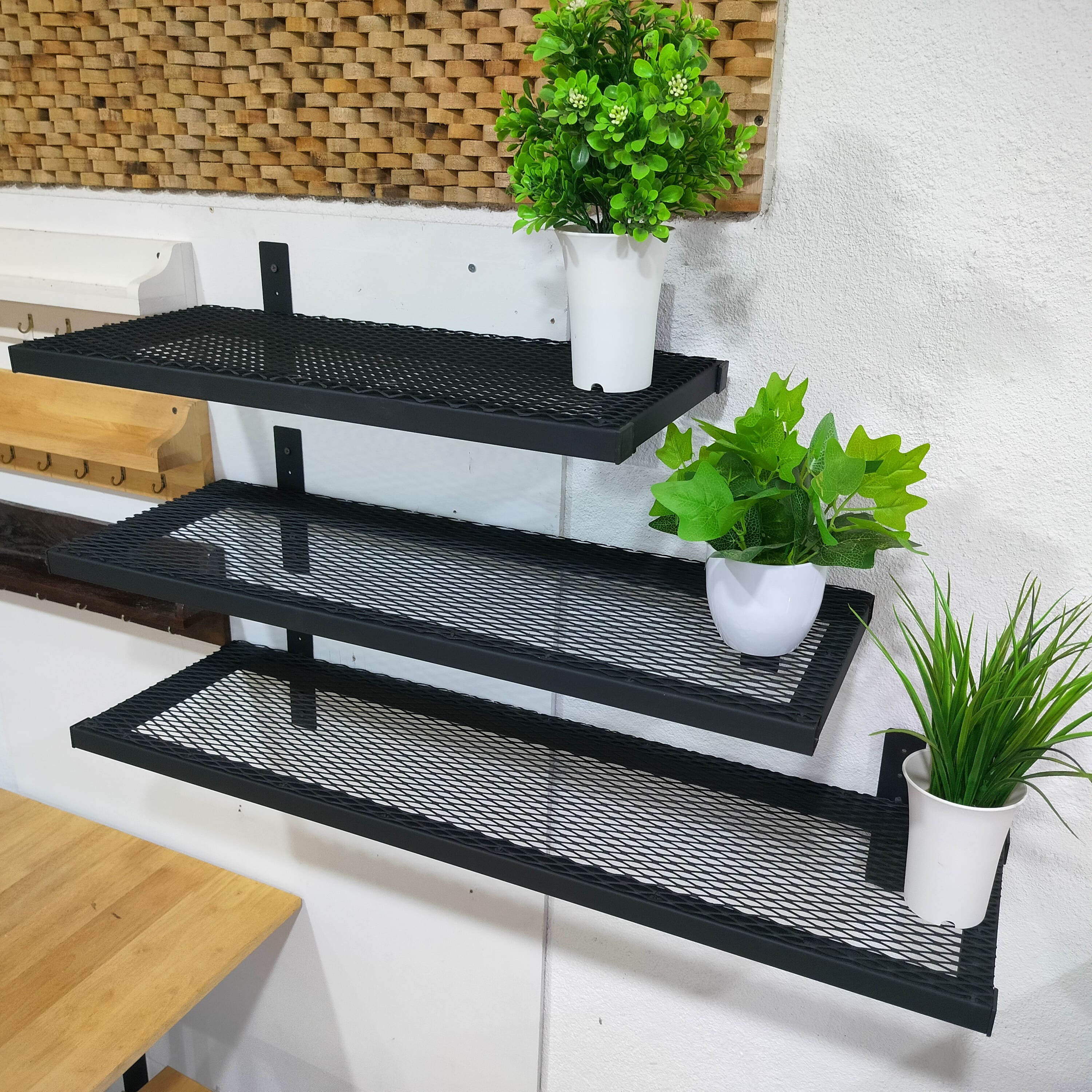 Expanded wallmount metal rack heavy metal / rak besi berjaring / rak ...