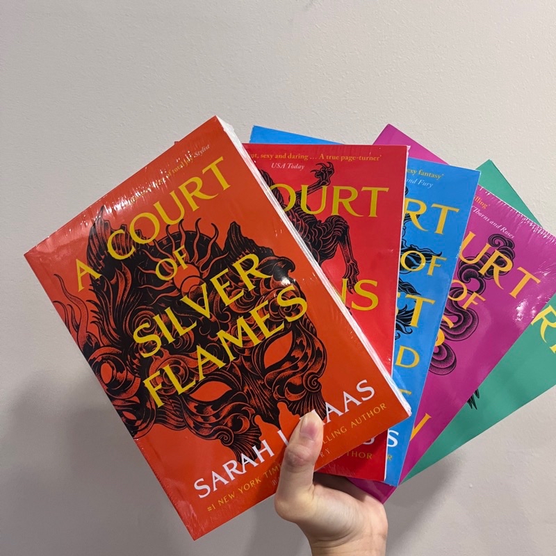 A Court of Thorns and Roses (A Court of Thorns
