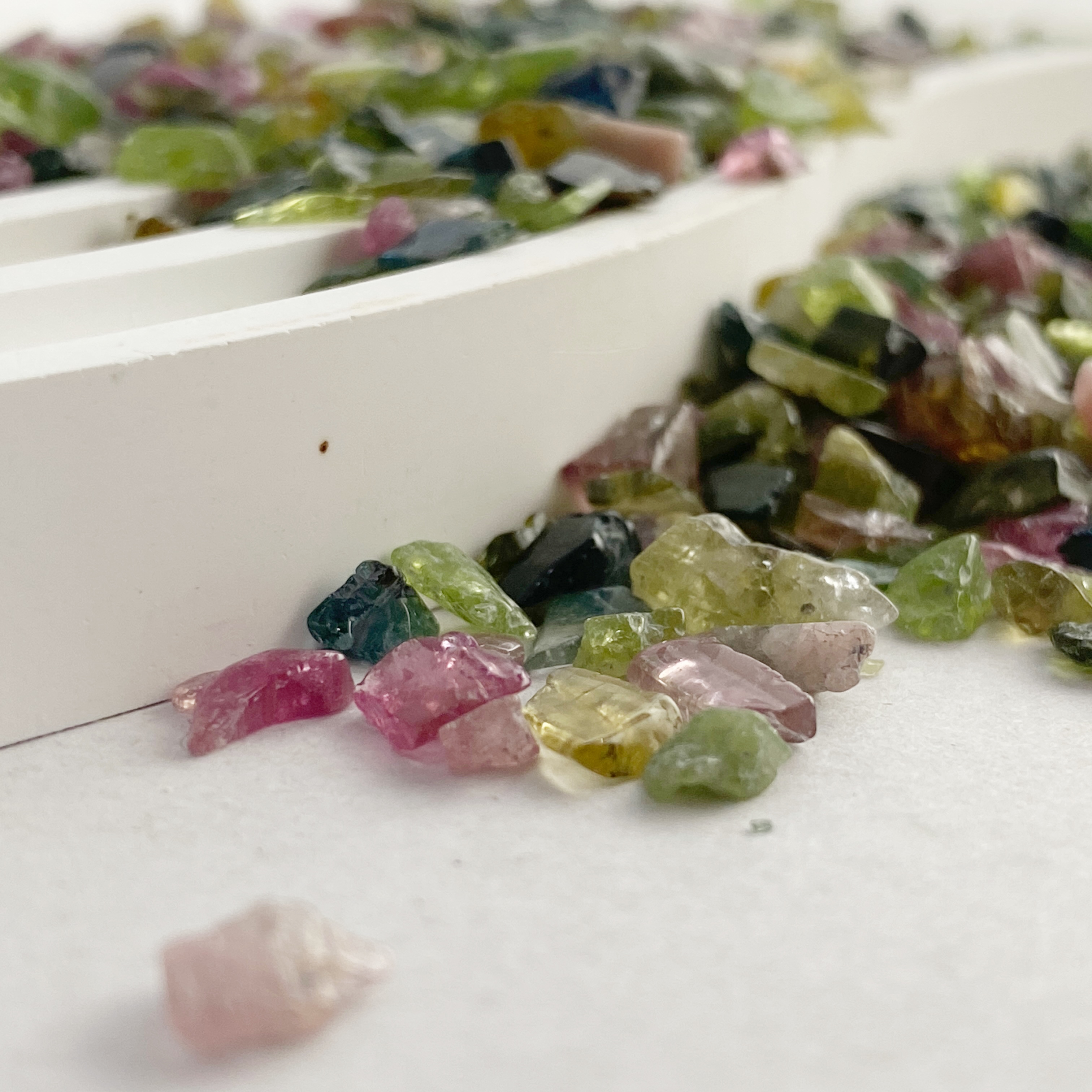 100g Natural Crystal High Quality Raw Tourmaline Amethyst Gravel Quartz