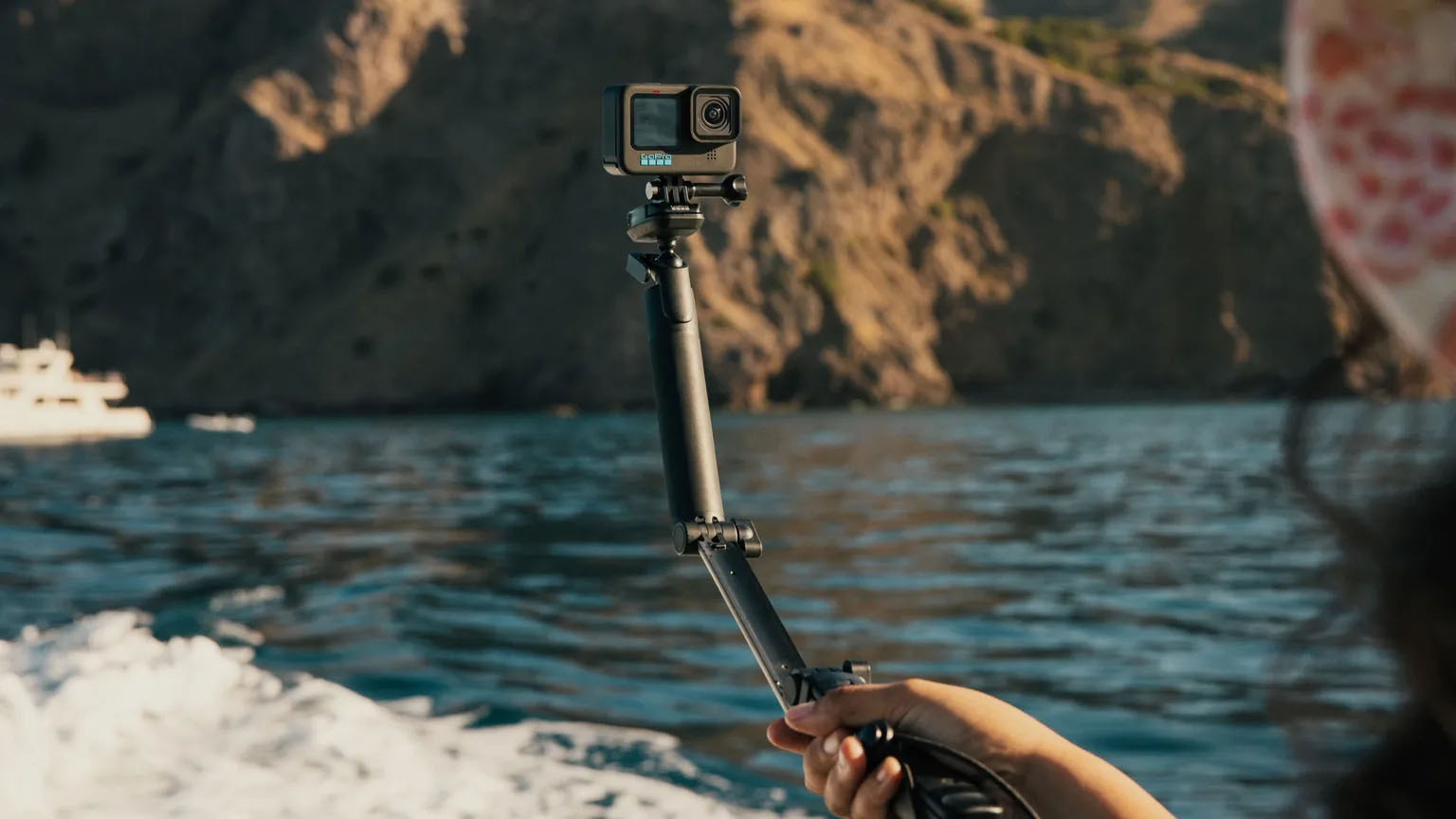 GoPro 3-Way Pole 2.0 (Foldable Monopod + Tripod / Camera Grip / Arm ...