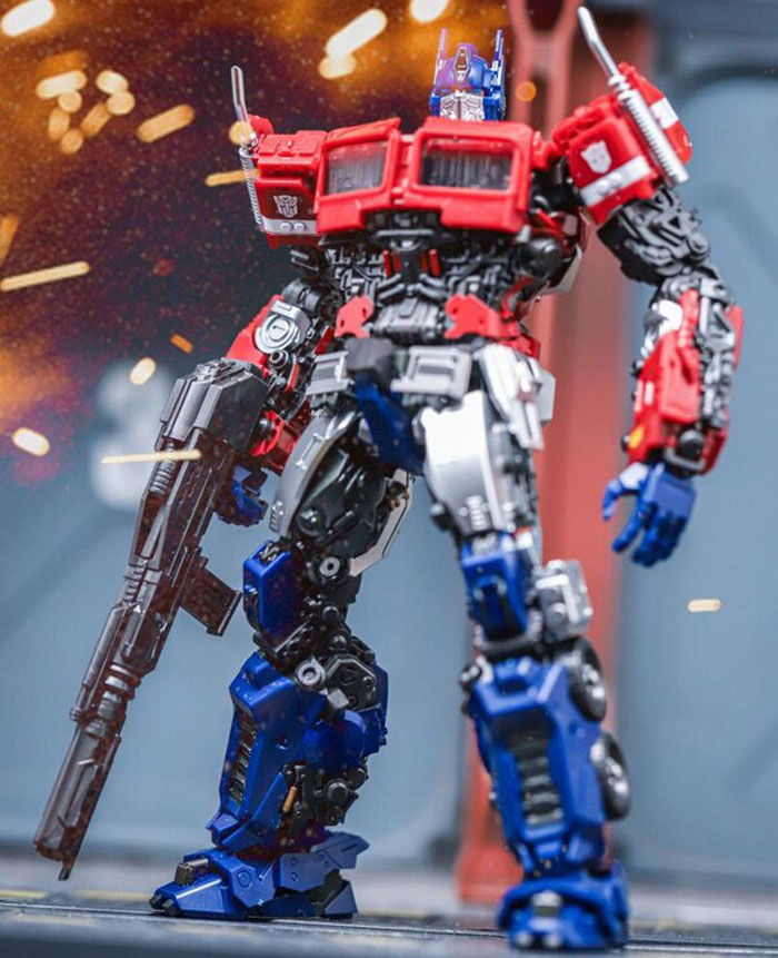 Trumpeter Transformers Model Kit - SK09 Optimus Prime , Bumblebee Movie ...