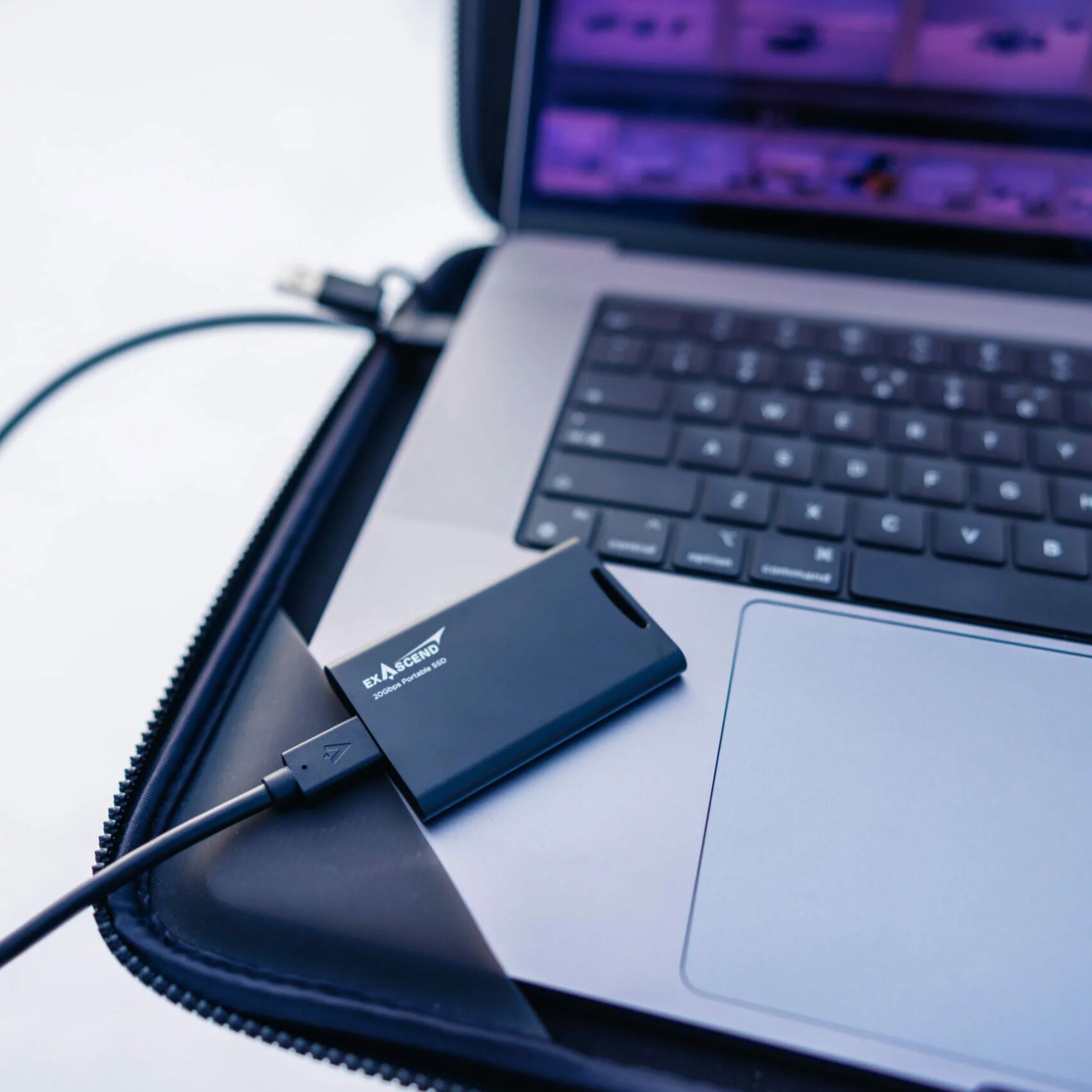 Exascend Element Portable Magnetic SSD with USB 3.2 Type-C interface ...
