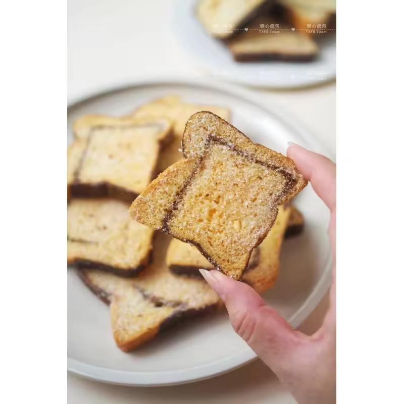 Roti Kok Cap Dolphin Original, Chocolate & Garlic Butter 🐬 马六甲 原装正宗 原味 ...