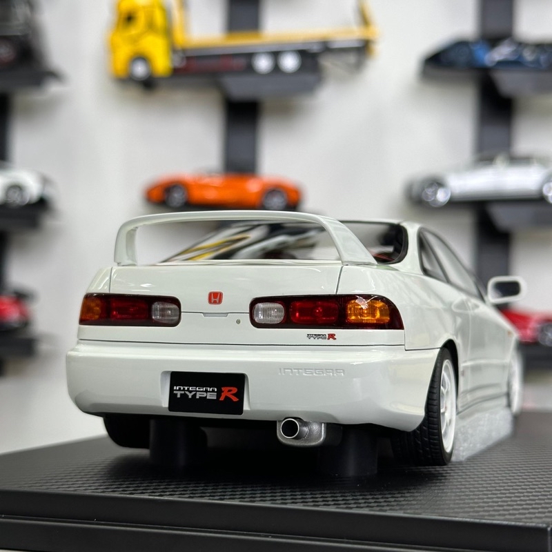 One Model 1:18 Diecast Honda Integra DC2 Type R Vehicle Model Car ...