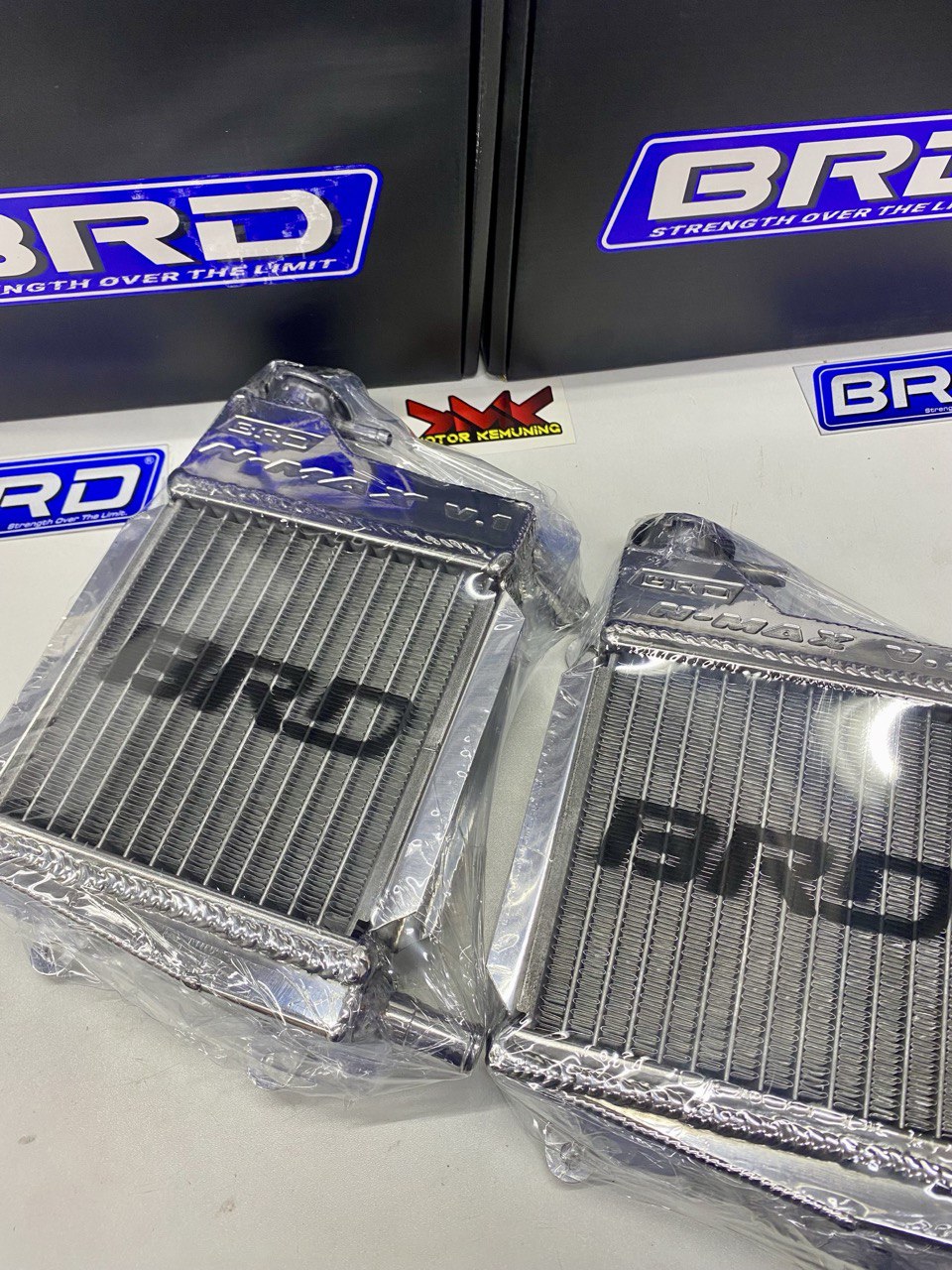 RADIATOR BRD RACING XMAX 250/300 NVX NMAX V1 / V2 NVX155 AEROX 100% ...