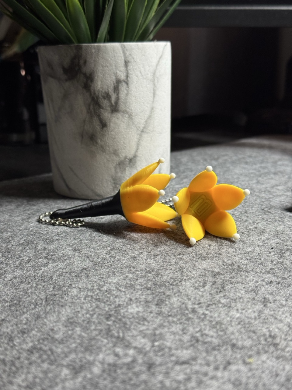 🖤 [READY STOCK] BIGBANG 3D Printed Bang Bong Keychain / Crown ...