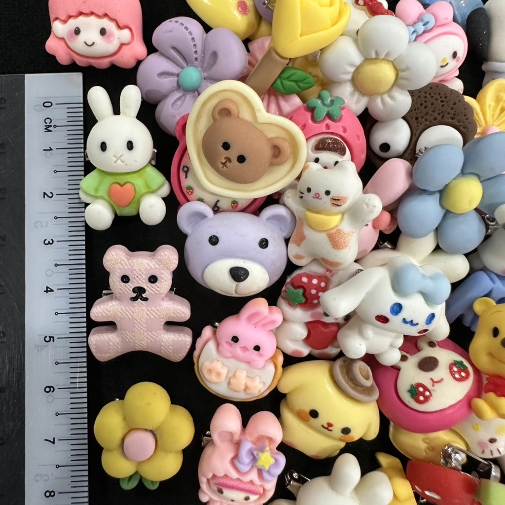 ELEGANT BROOCH 1pc Random Design 3D Cute Cartoon Brooch Resin Fashion ...
