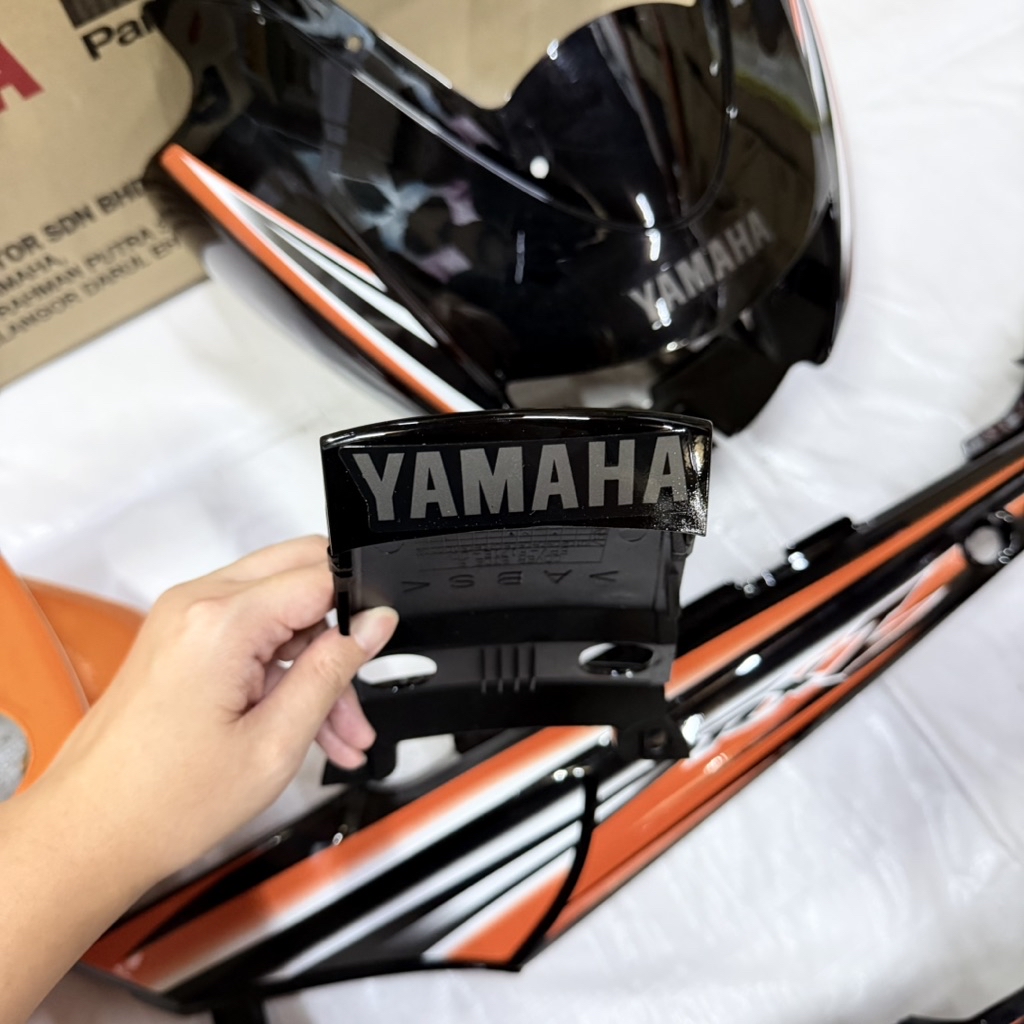 ORIGINAL YAMAHA RXZ 5PV CATALYZER BODY COVER SET WARNA (BLACK+OREN ...