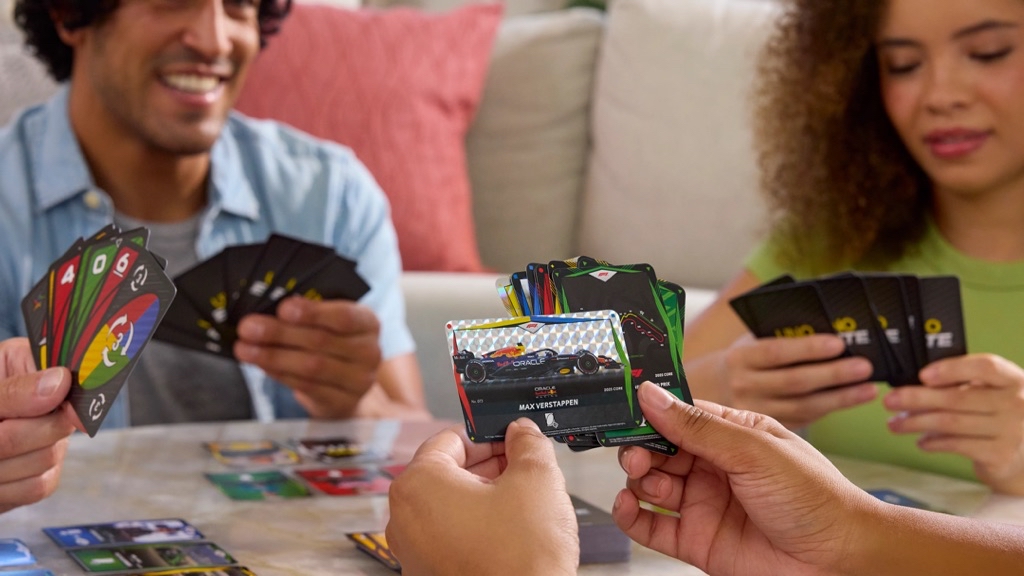 [PRE ORDER] Mattel Uno Elite Formula 1 2025 Core Edition Starter Pack ...