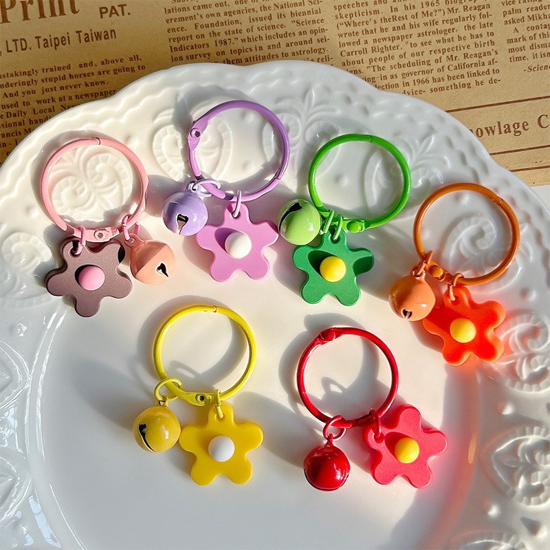50Pcs Cute Flower Keychain With Bell Tinkling Key Ring For Earphone ...