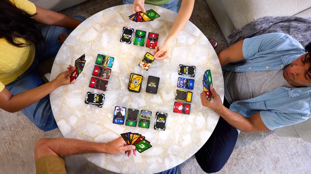 [PRE ORDER] Mattel Uno Elite Formula 1 2025 Core Edition Starter Pack ...