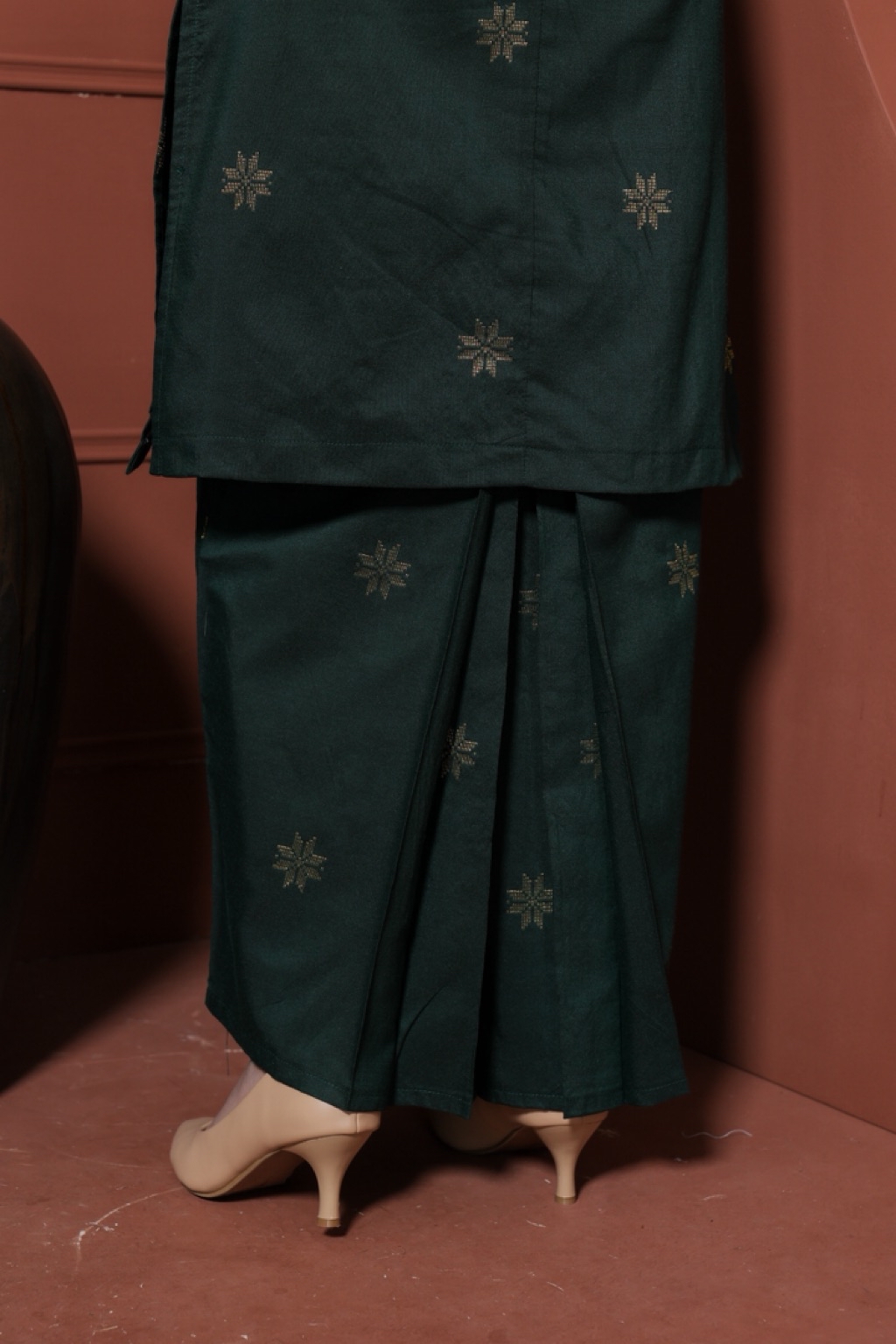 ANGGUR SEGUGUS;KURUNG MODEN CEKAK MUSANG | Shopee Malaysia