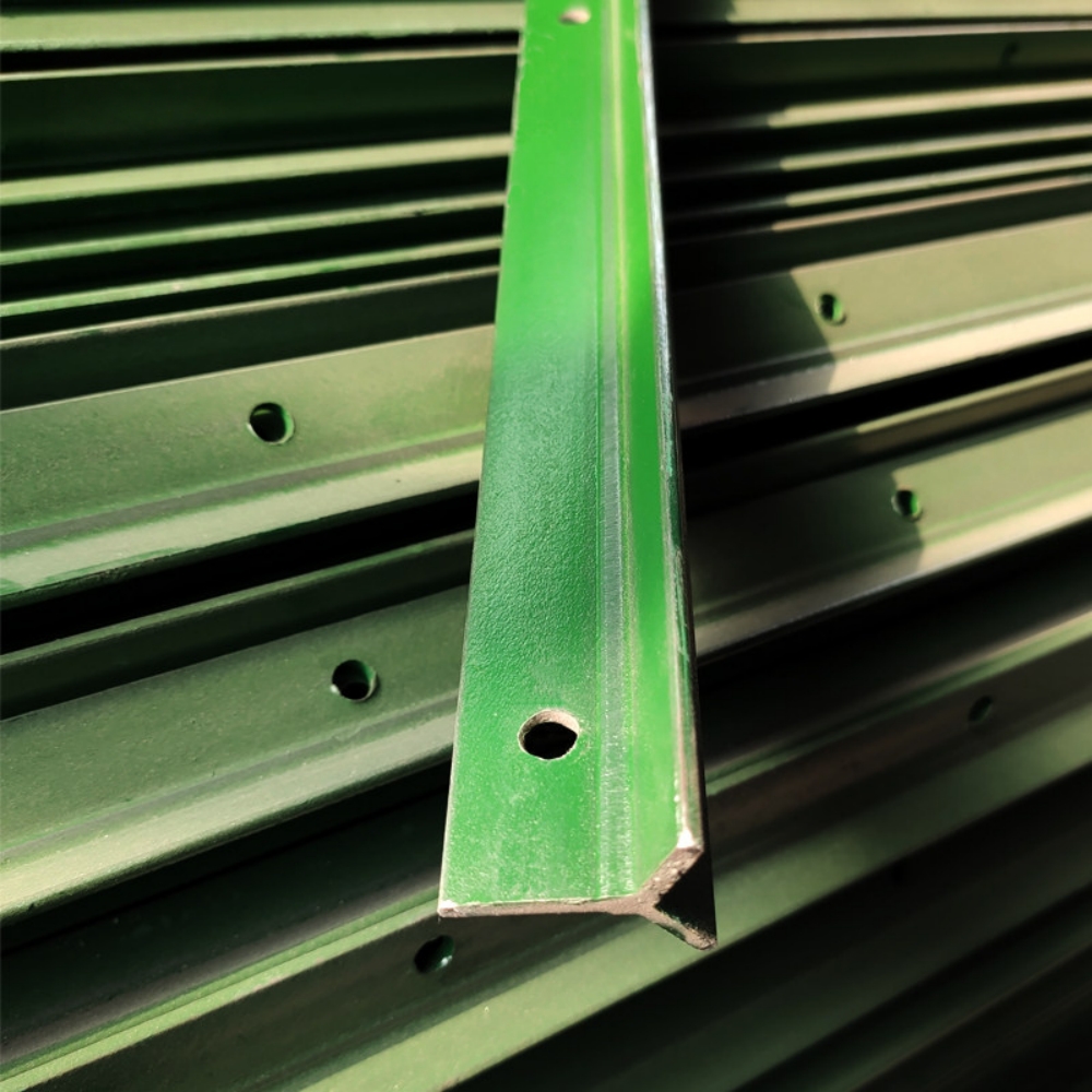 Fence Column Pagar Cyclone Column Triangular Pointed Solid Iron Column ...