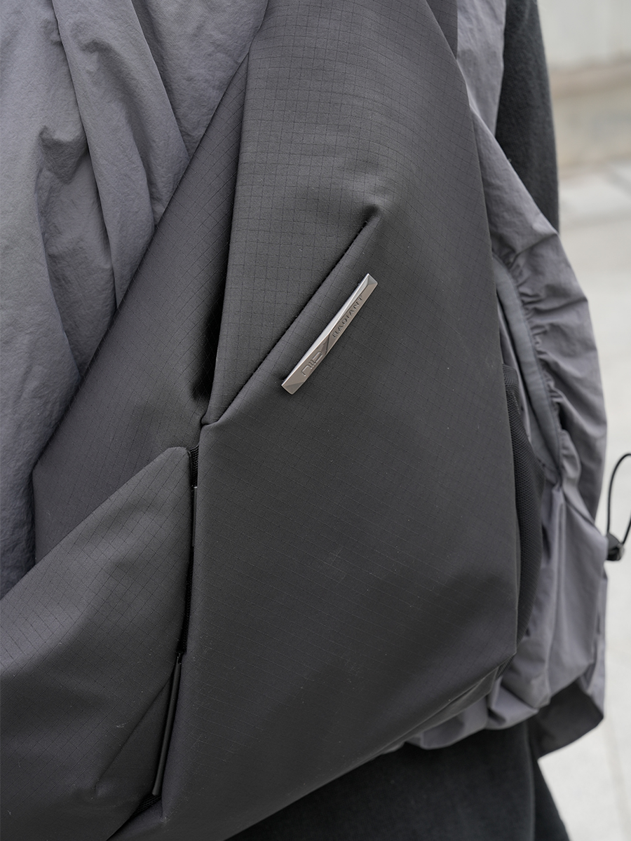 NIID Radiant R2 Everyday Sling Bag | Shopee Malaysia