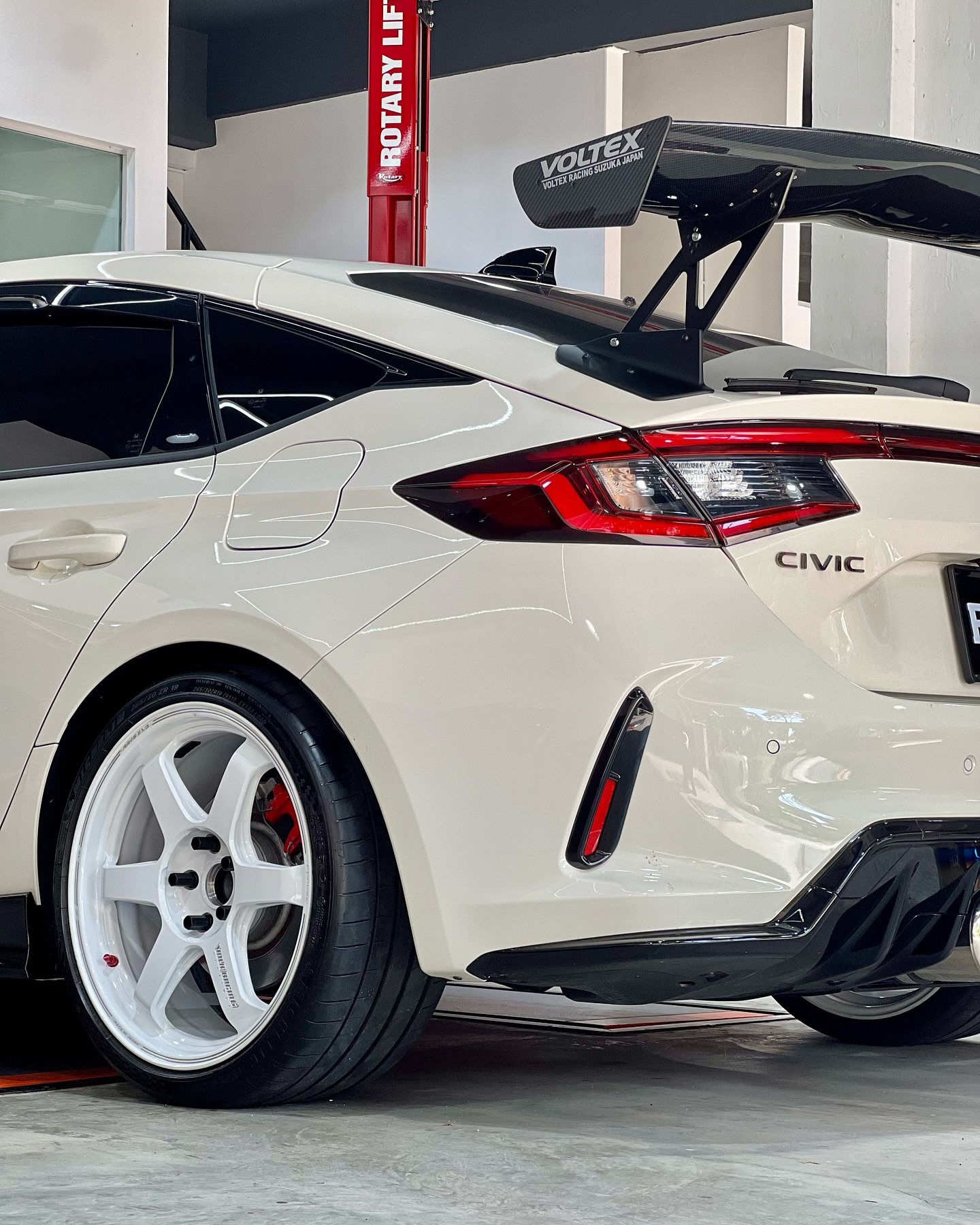 FL5 / FK8 Sport Rim RAYS TE37 Ultra Track Edition II Dash White (DW) 19 ...