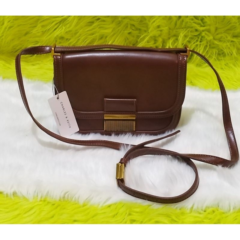 Charles and keith sling bag malaysia clearance