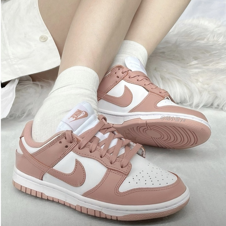 Nike sb dunk low on sale rose