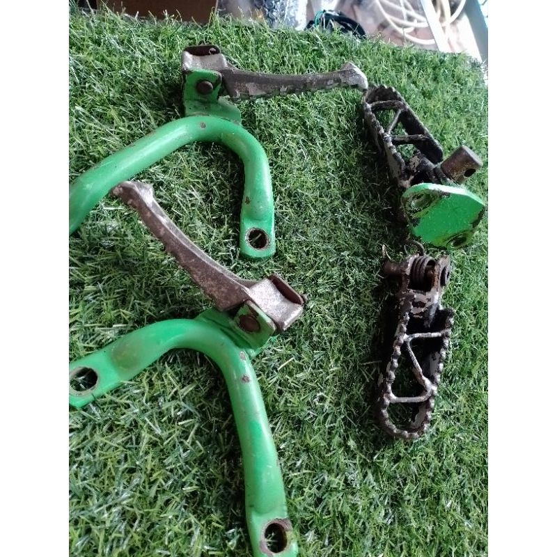KDX 200 FOOT PEG / PASSENGER FOOTREST (2NDHAND) Shopee Malaysia