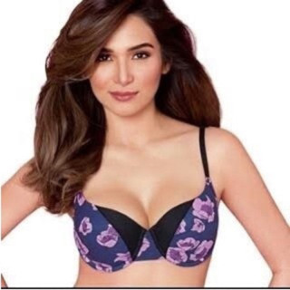 Avon Malaysia, Unwrap the gift of lift and charm 🖤✨ The New Delilah UW Bra  gives the perfect fit with foam cups, adjustable straps and a silhouette