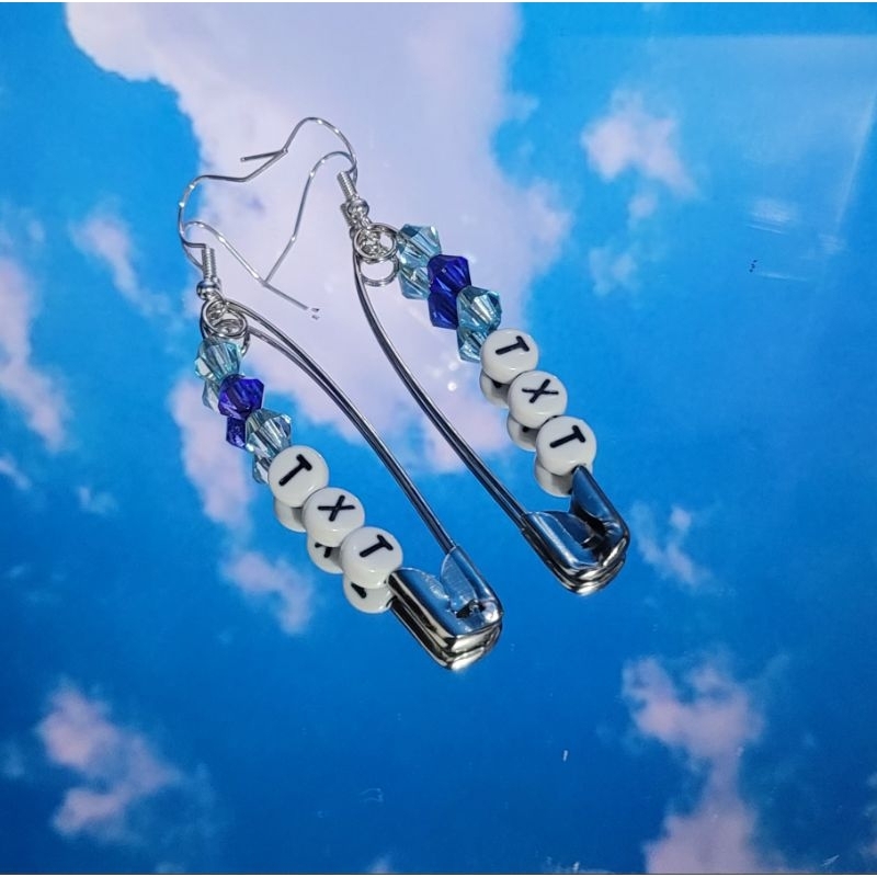 CERES KPOP inspired pin earrings dangling Fashion Ear Hook drop NCT TXT ...