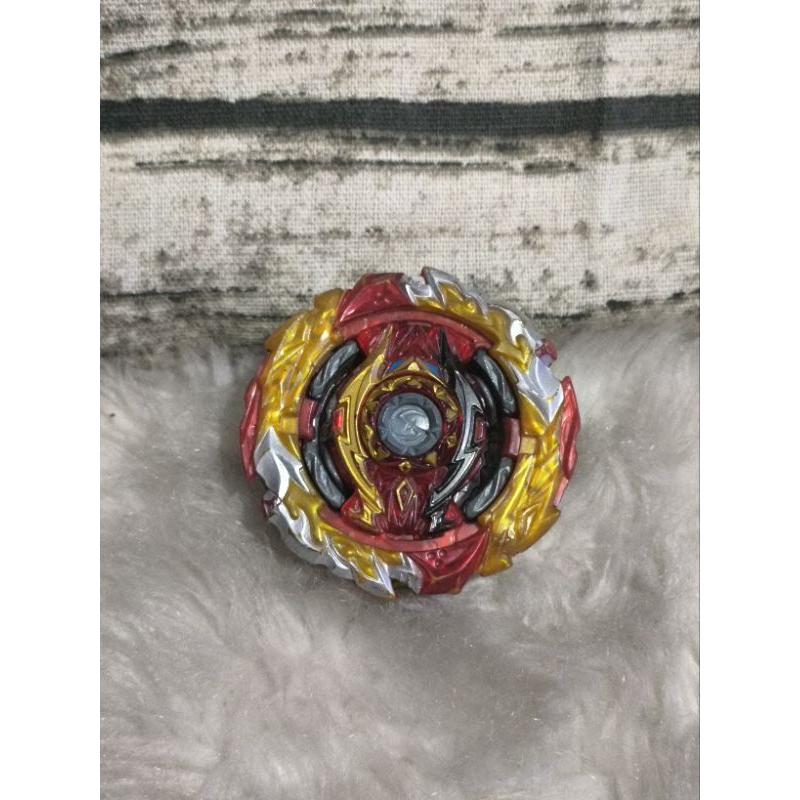 B-111 08 TOUPIE BEYBLADE BURST Legend Spriggan lanceur épée – goshopbey