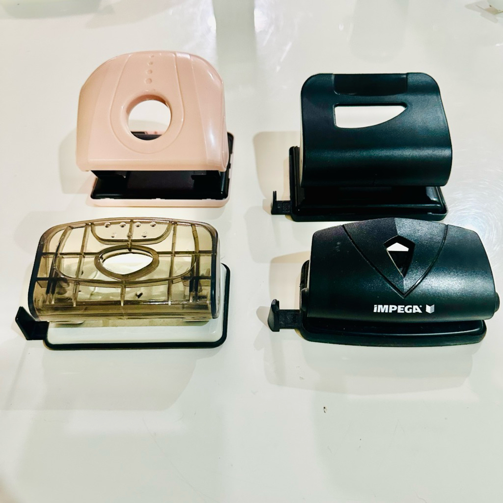 UK Surplus 2-Hole Paper Puncher with Non-Metal Handle (UK Surplus ...