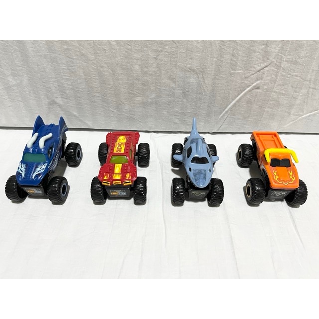 2019 McDo Happy Meal Monster Jam Complete Set (No Seal) | Shopee Malaysia