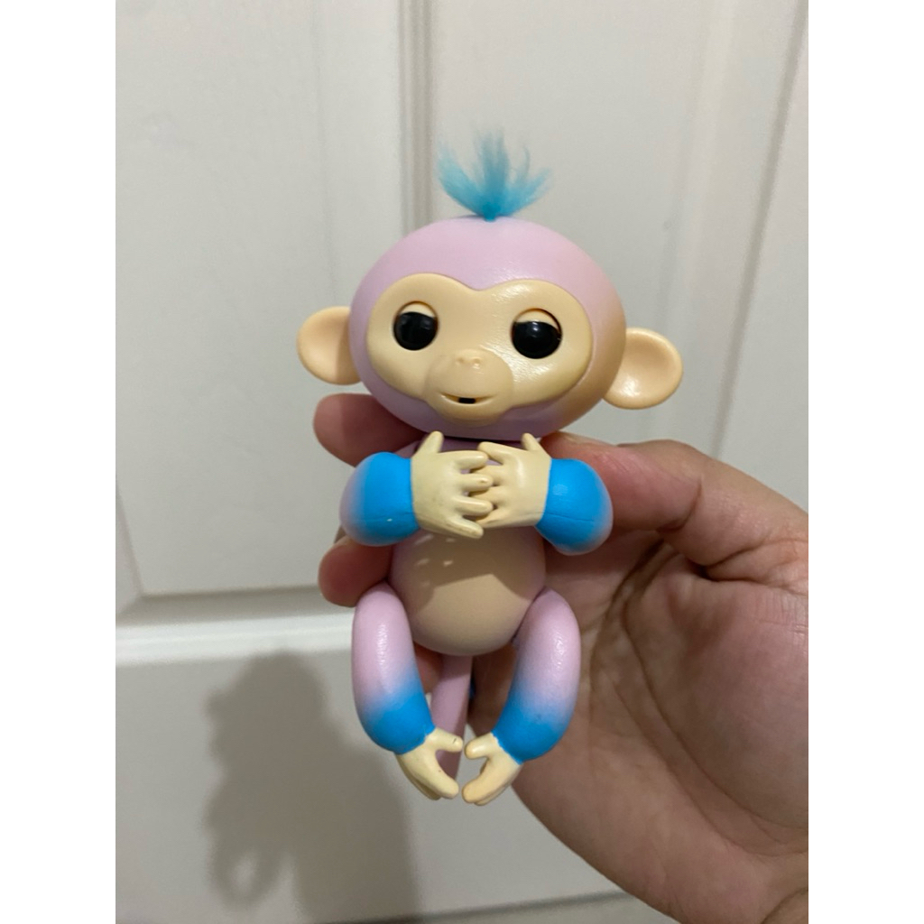 Fingerlings interactive baby monkey Candi toy | Shopee Malaysia