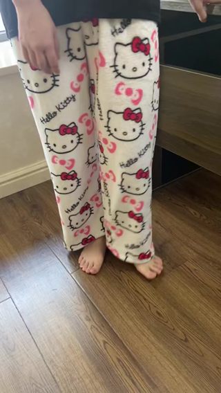 Sanrio Hello Kitty Flannel Pajamas Black Women's Warm Woolen Cartoon ...