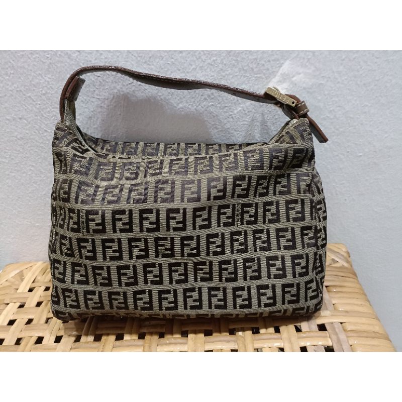 Used fendi outlet baguette