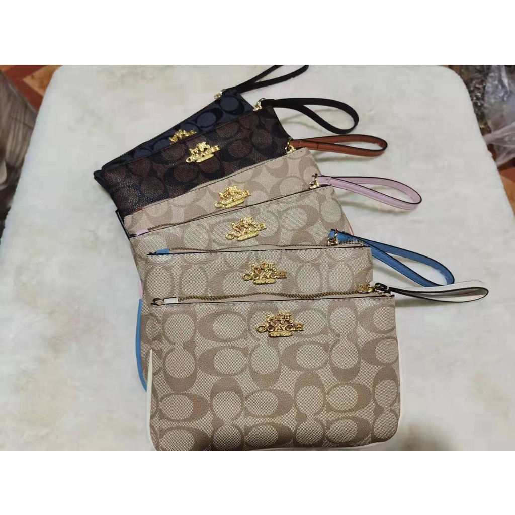 (READY STOCK) COACH Large Wristlet in Signature Canvas Women Zip Purse