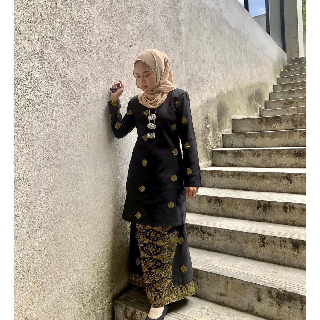 Baju kurung untuk dinner best sale