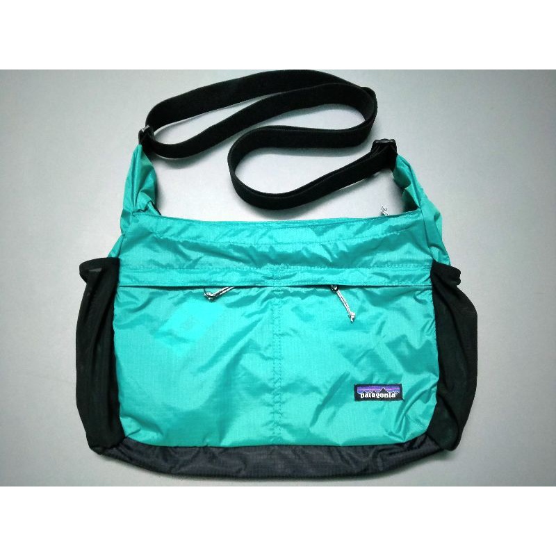 2-in-1 travel duffle backpack 45l lululemon 2-in-1 Travel Duffle Backpack 45L - One Size