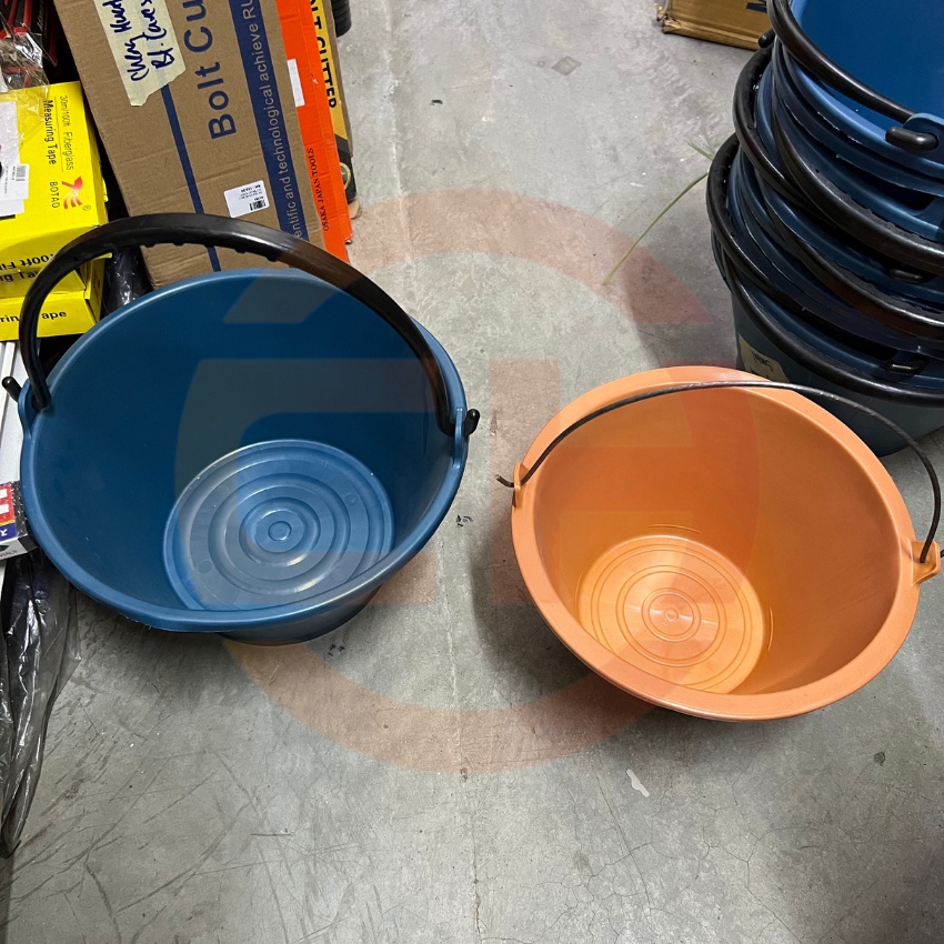Heavy Duty Cement Bucket Cement Pail Yellow Steel Handle / Blue Plastic ...