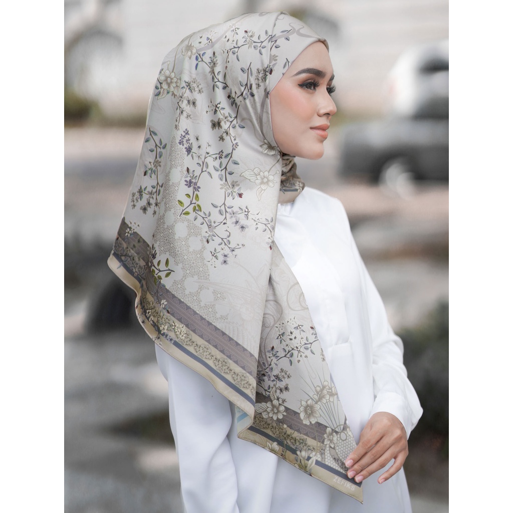 Raya Monogram Off White Scarf – Belhams