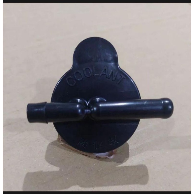 Close the spare radiator water tube for toyota universal avanza xenia ...