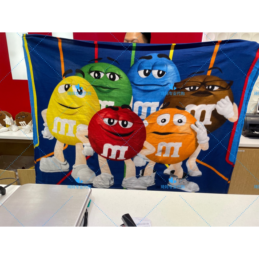 M&m world online blanket