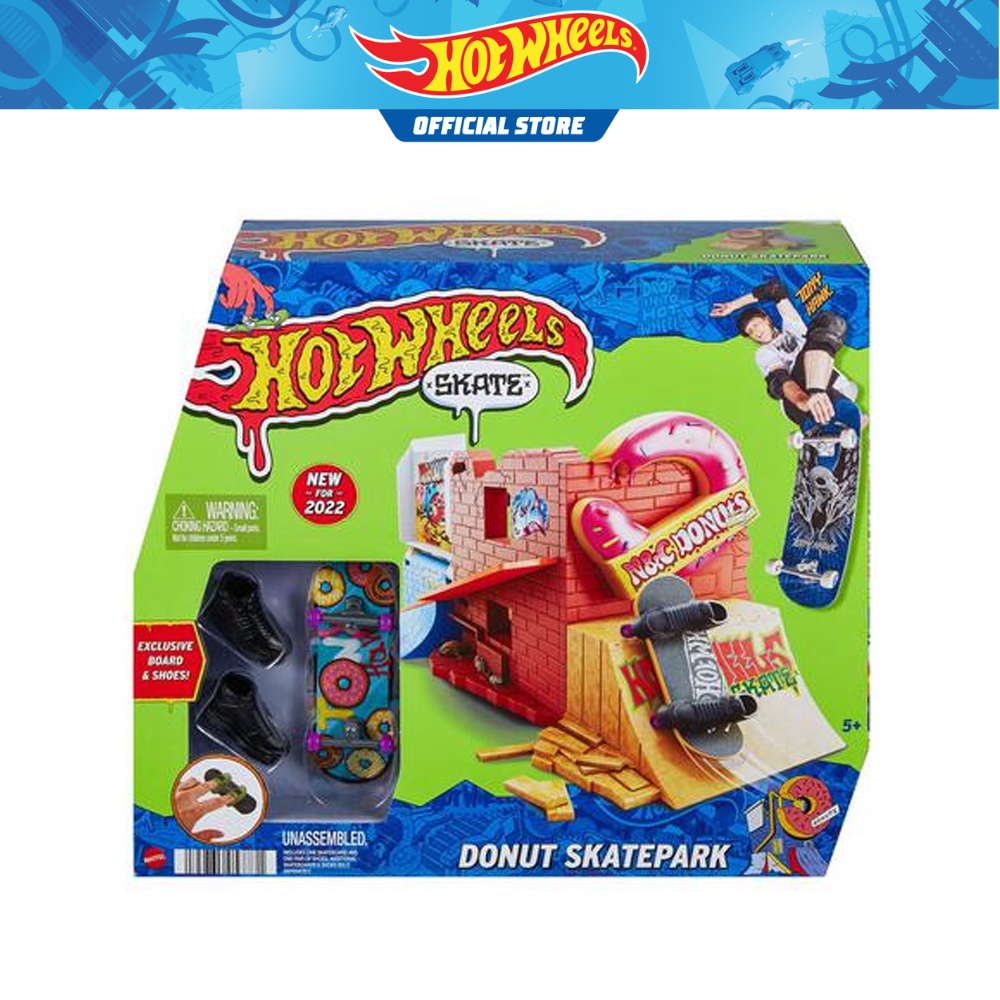 Hot Wheels Skates Sports Trackset ( Donut Skatepark or Aquarium Skatepark ) for ages 5 years and
