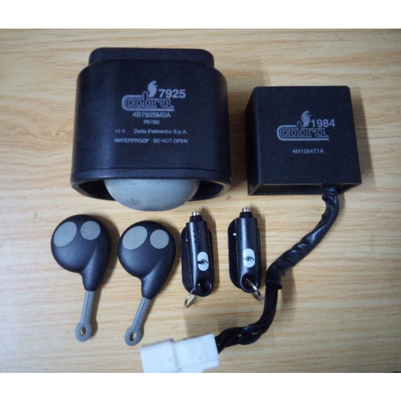 ORIGINAL 7925 COBRA ALARM SYSTEM FOR TOYOTA VIOS, ALTIS & HONDA CRV ...