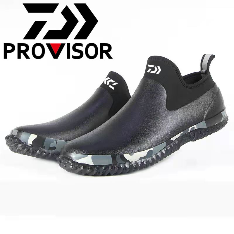 2022 Daiwa Fishing Waterproof Shoes Outdoor Hiking Comfortable Short Tube  Natural Rubber Rain Boots for Men Non-slip Rain Boots