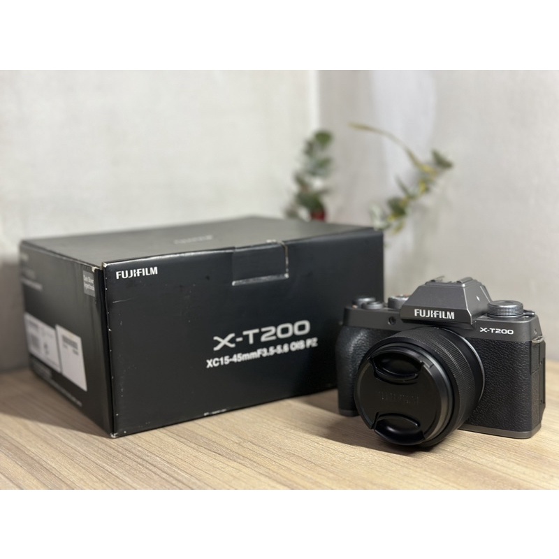 [USED] Fujifilm XT200 XT200 with XC 1545mm lens (95 like new