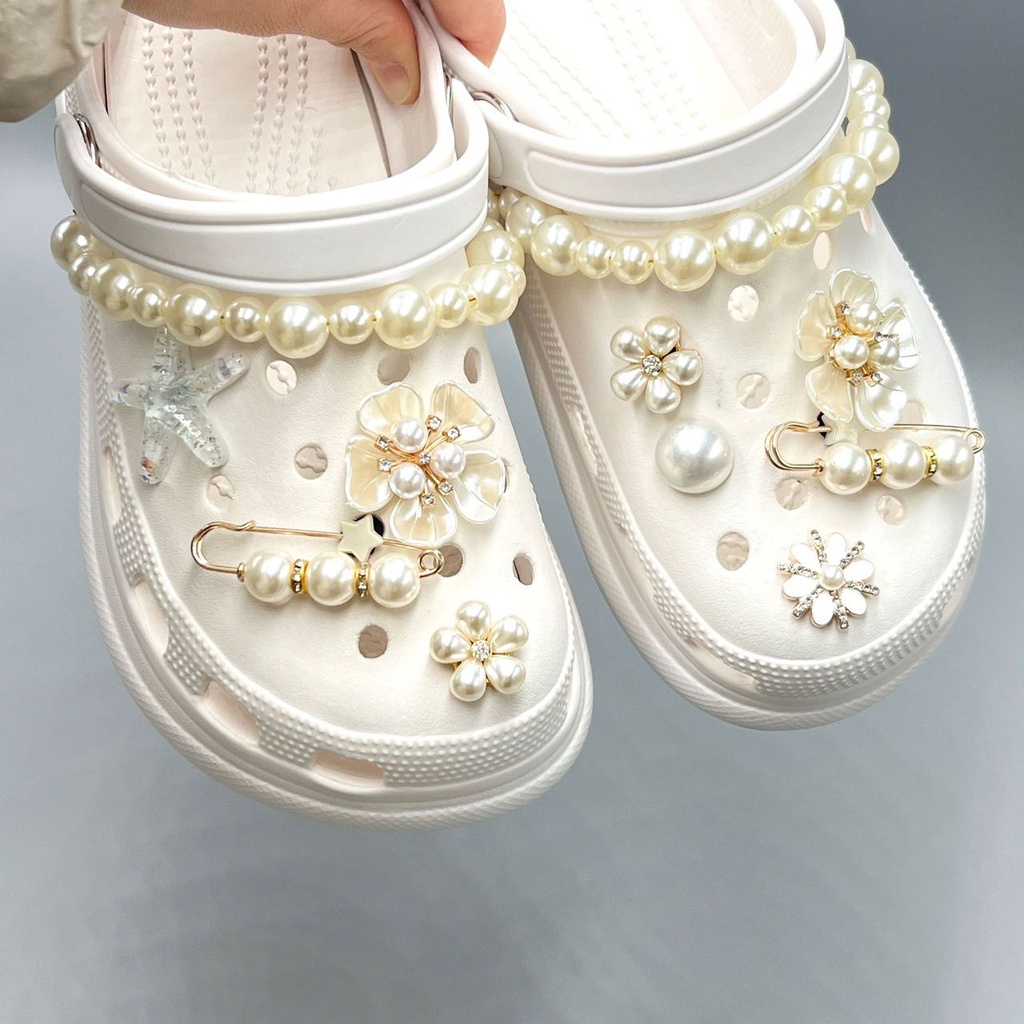 READY STOCK Crocs DIY Shoes Accessories 1beg charm Shoe Decoration croc