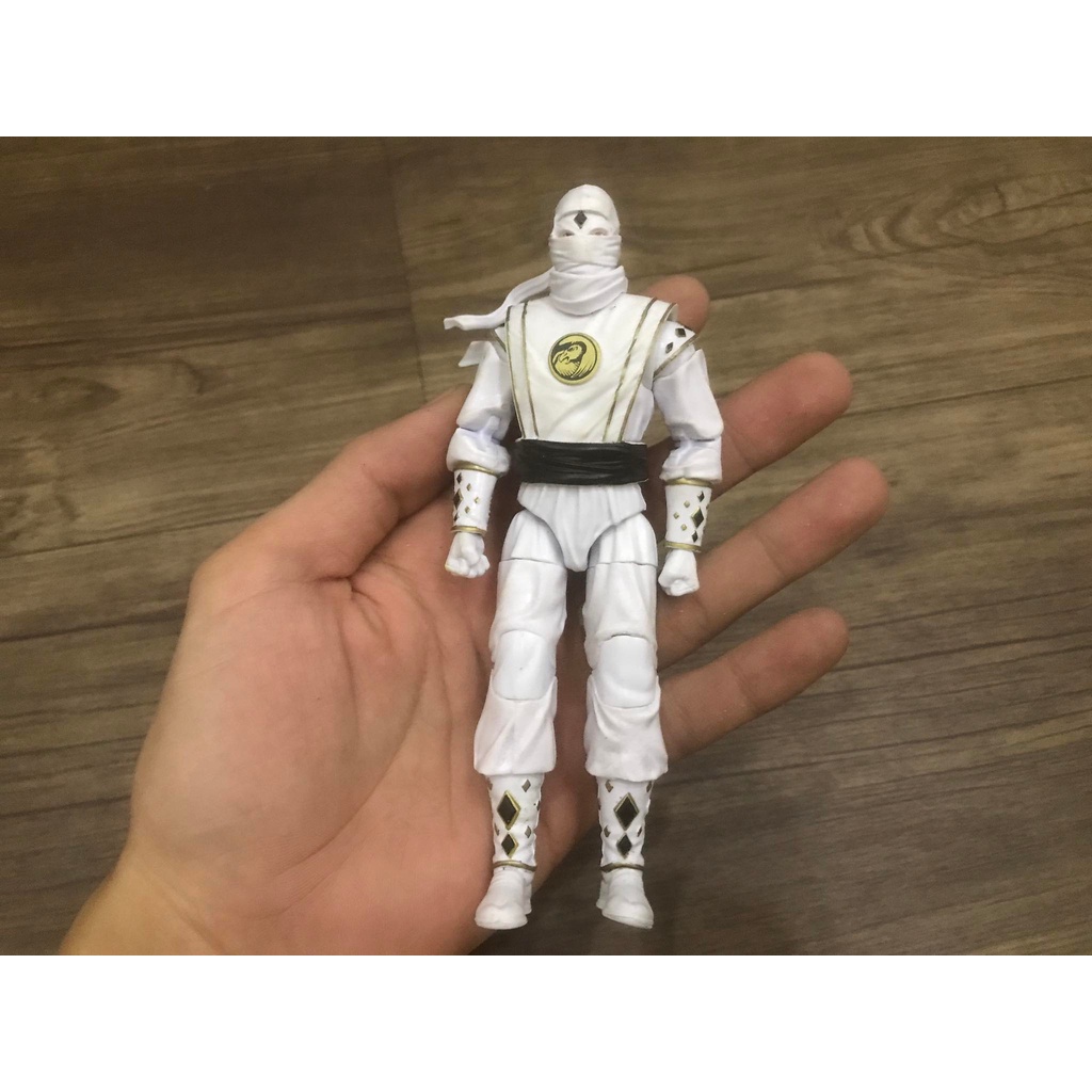 Ninja White Ranger model in Power Ranger Lightning Collection Mighty ...