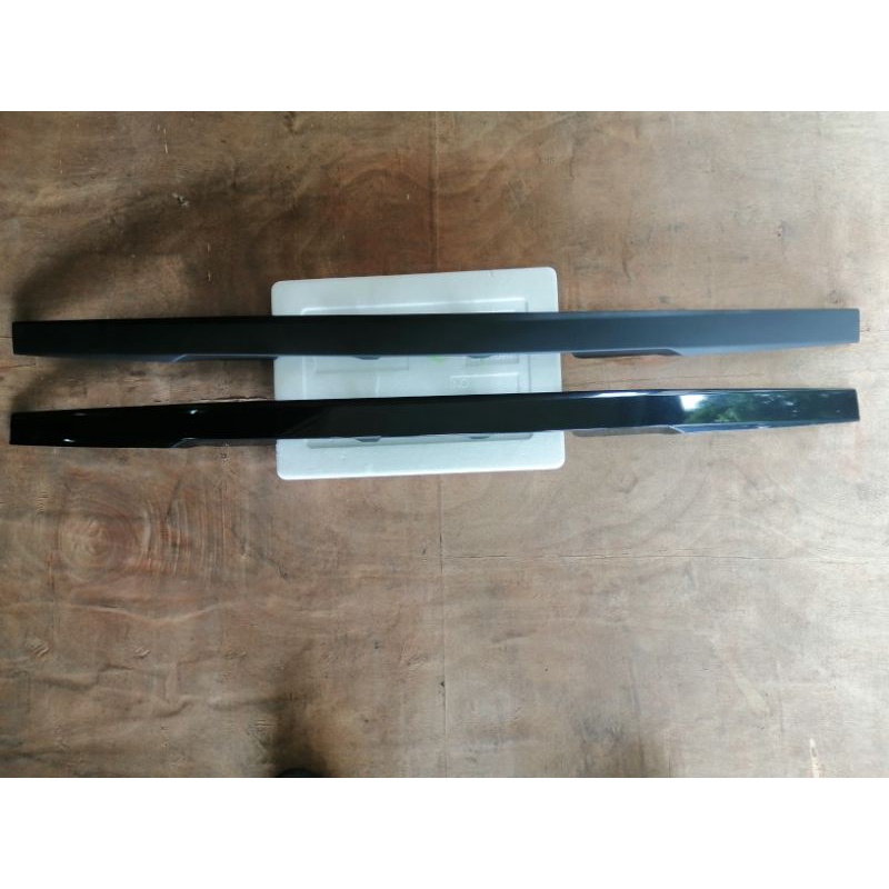 Proton Exora Old Model Rear Trunk Lid Garnish Painted OEM (Pw837401