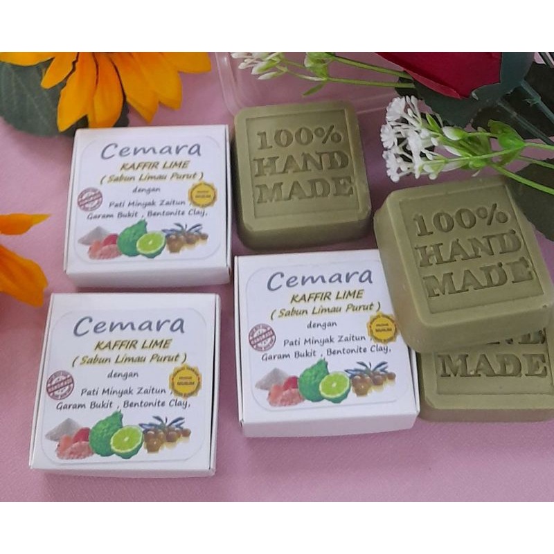 Kaffir Lime Soap ( Limau Purut ) with olive oil, Bentonite Clay & Pink